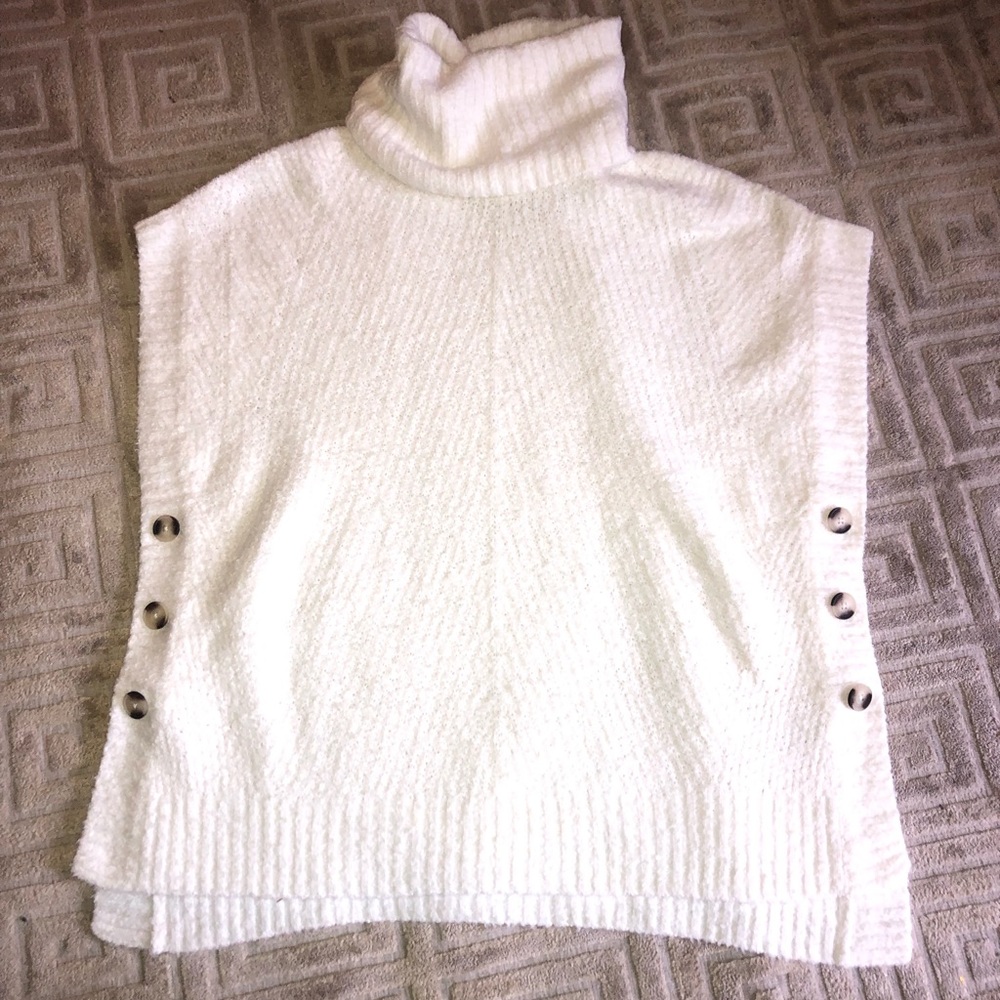 Maternity poncho